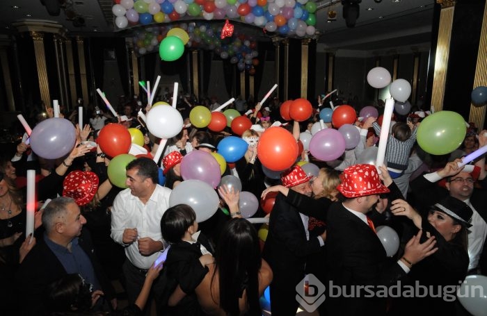 Bursalılar 2016'ya coşku içinde girdi...