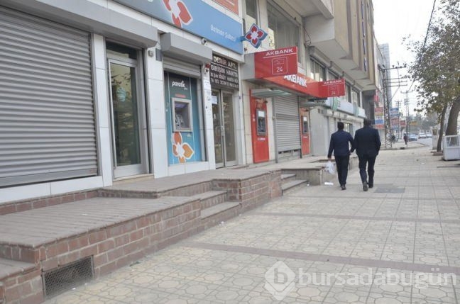 Diyarbakır'da işçiler kepenk kapatma mağduru