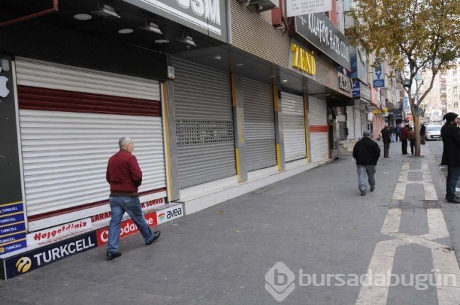 Diyarbakır'da işçiler kepenk kapatma mağduru