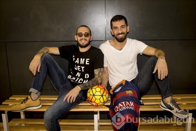 Arda Turan sahaya iniyor