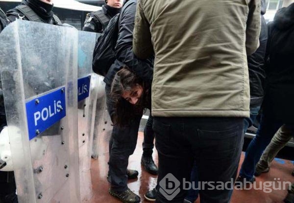Beşiktaş'ta gençlere polis müdahalesi!