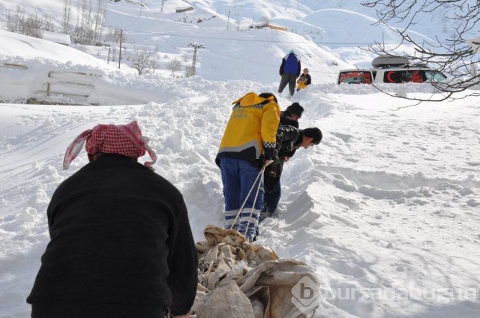 Ambulansa kadar köylüler taşıdı