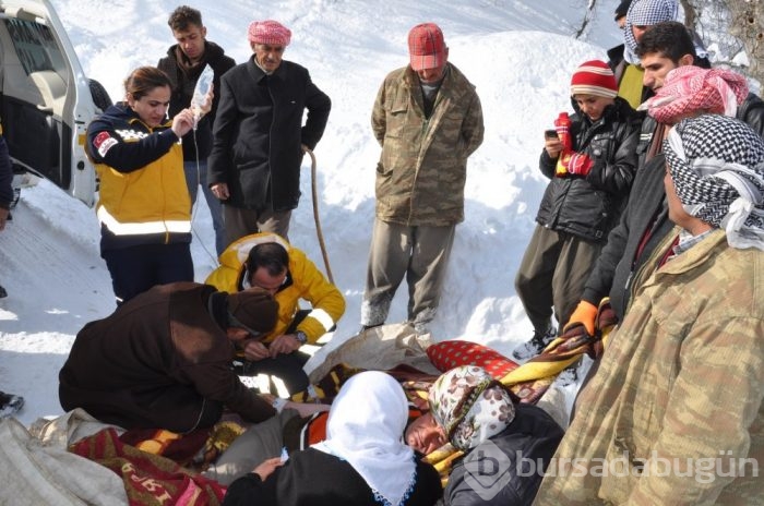Ambulansa kadar köylüler taşıdı