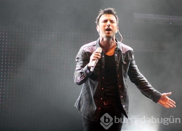 Hayranları Tarkan'ı terk etti!