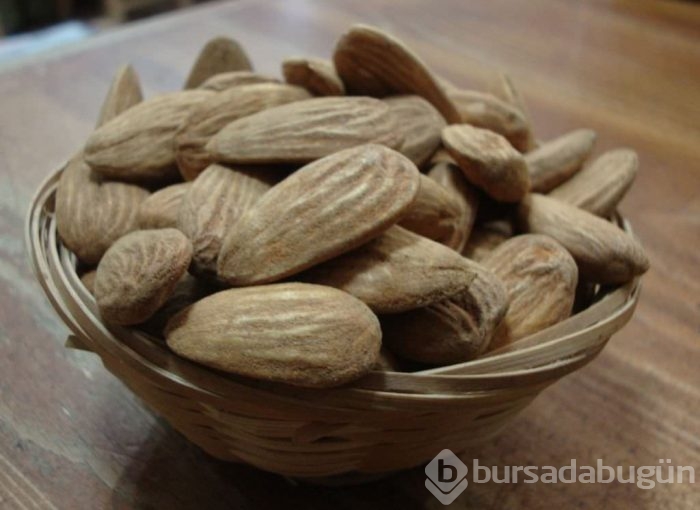 Araştırmalar ortaya koydu... Badem yiyerek zayıflayın!	
