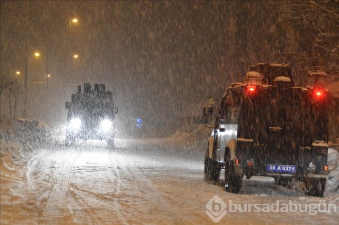 Siirtte yol kesmeye çalışan teröristlere operasyon