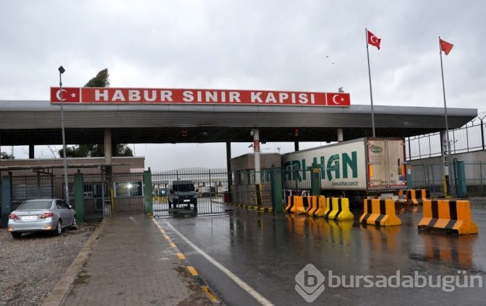 Habur Sınır Kapısı'ndan araç geçişleri başladı