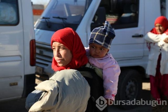 Suriyelilere Türk nakliyeciler de "omuz veriyor"
