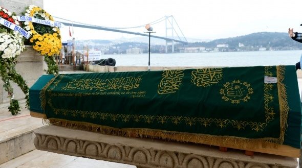 Halis Toprak, son yolculuğuna uğurlandı