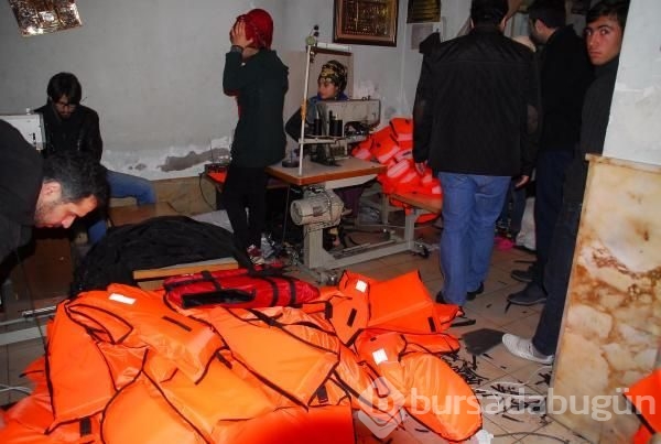 İzmir'de 'Öldüren can yeleği' operasyonu