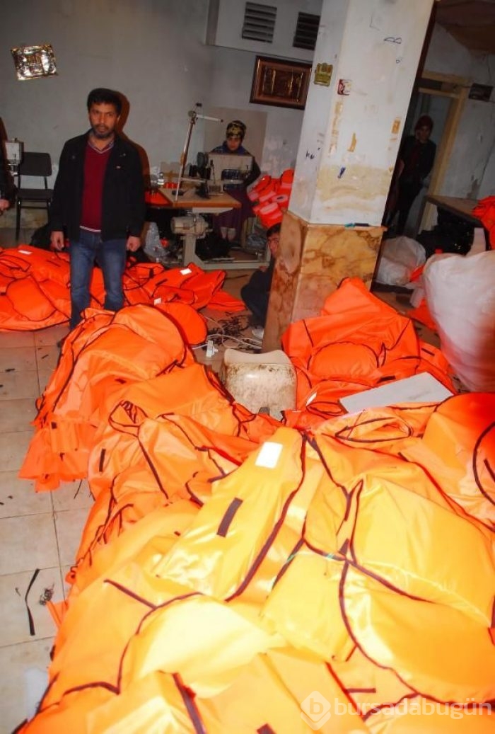 İzmir'de 'Öldüren can yeleği' operasyonu