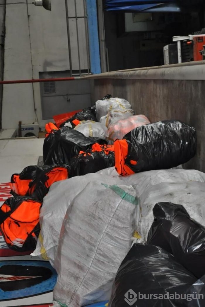 İzmir'de 'Öldüren can yeleği' operasyonu