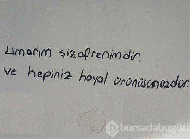 Duvara öyle bir yazı yazdı ki!