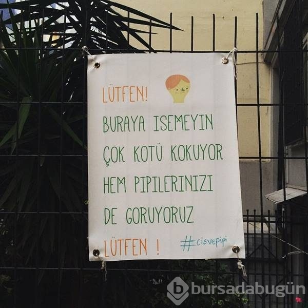 Duvara öyle bir yazı yazdı ki!