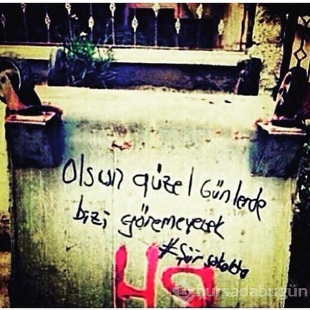Duvara öyle bir yazı yazdı ki!
