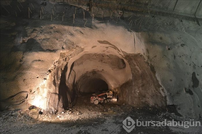 Yusufeli Barajı'nda inşaat çalışmaları devam ediyor