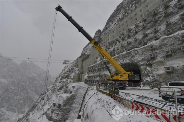Yusufeli Barajı'nda inşaat çalışmaları devam ediyor