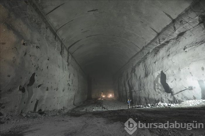 Yusufeli Barajı'nda inşaat çalışmaları devam ediyor