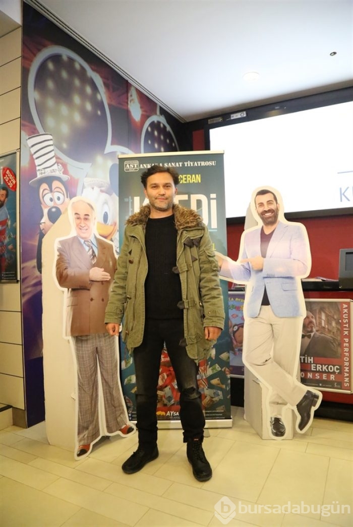 Ünlü isimleri bir araya getiren tiyatro oyunu!