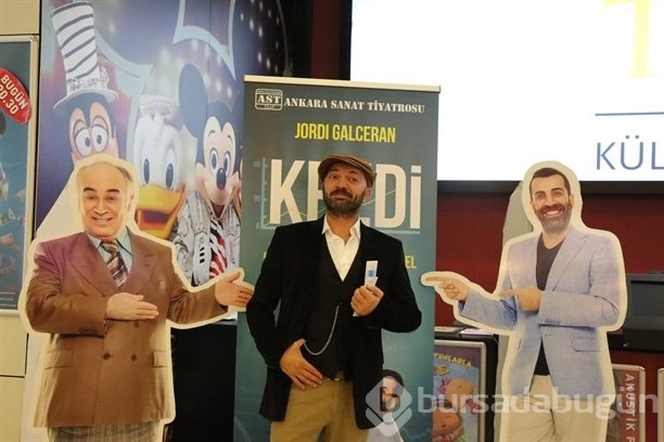 Ünlü isimleri bir araya getiren tiyatro oyunu!