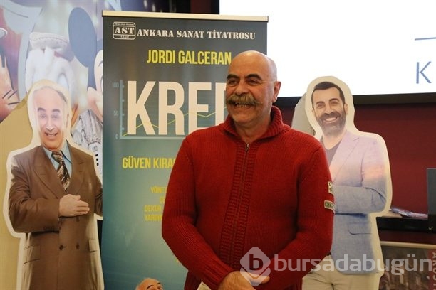 Ünlü isimleri bir araya getiren tiyatro oyunu!