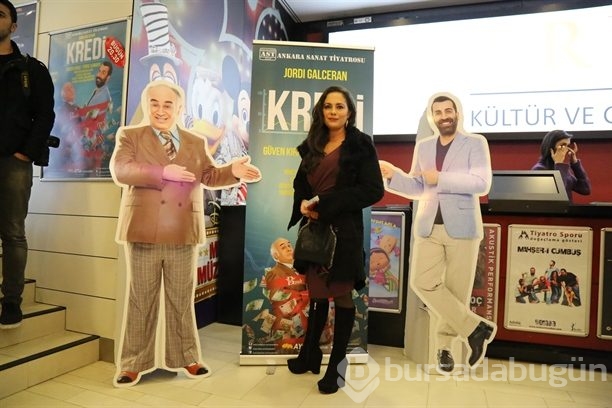 Ünlü isimleri bir araya getiren tiyatro oyunu!