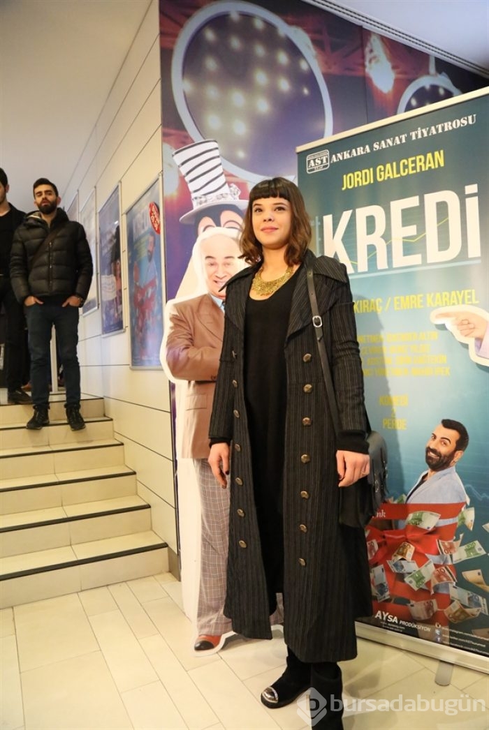 Ünlü isimleri bir araya getiren tiyatro oyunu!