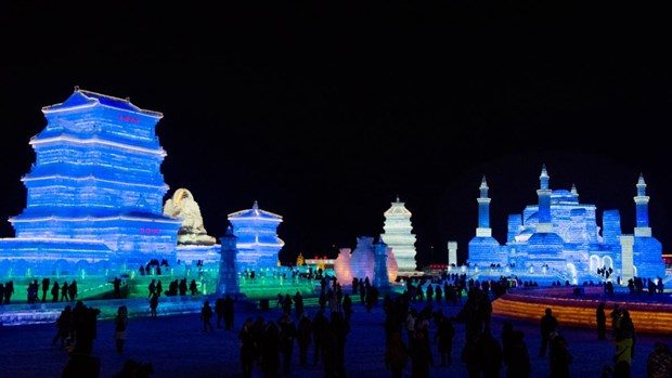 Harbin Buz Festivali ziyaretçileri büyülüyor