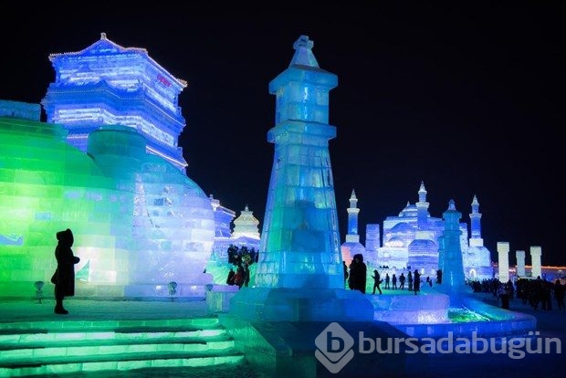 Harbin Buz Festivali ziyaretçileri büyülüyor