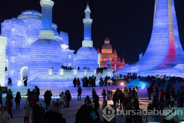 Harbin Buz Festivali ziyaretçileri büyülüyor