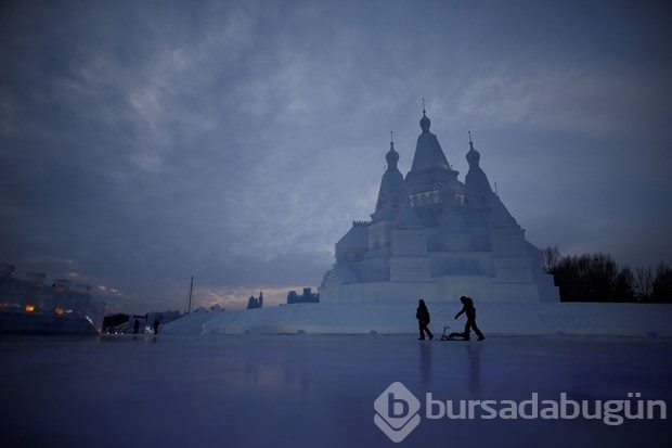 Harbin Buz Festivali ziyaretçileri büyülüyor