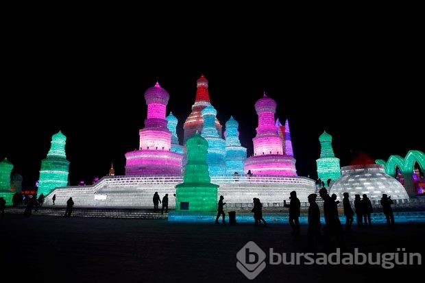 Harbin Buz Festivali ziyaretçileri büyülüyor