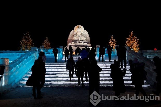 Harbin Buz Festivali ziyaretçileri büyülüyor