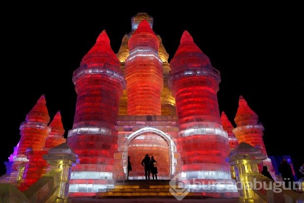 Harbin Buz Festivali ziyaretçileri büyülüyor