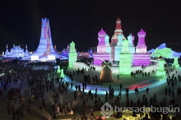 Harbin Buz Festivali ziyaretçileri büyülüyor