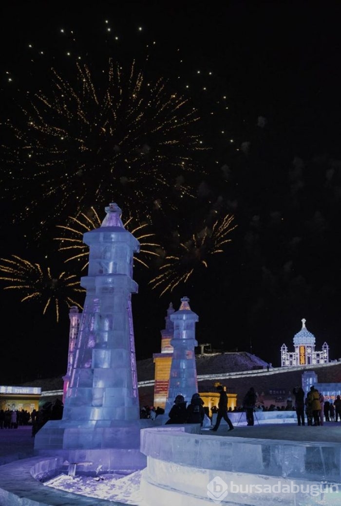 Harbin Buz Festivali ziyaretçileri büyülüyor
