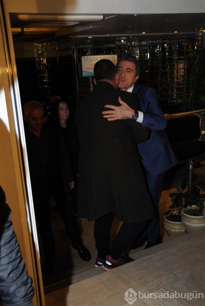 Cem Yılmaz ve sevgilisi!
