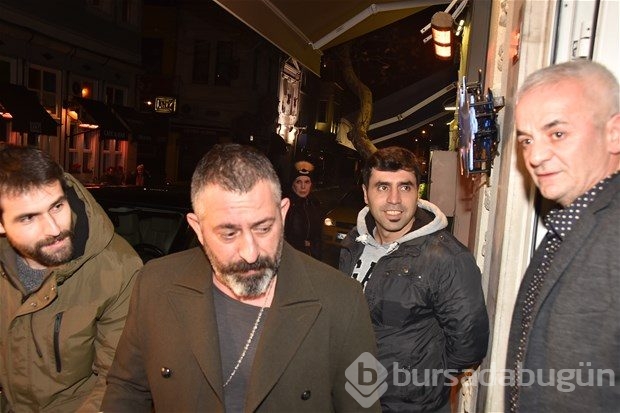 Cem Yılmaz ve sevgilisi!
