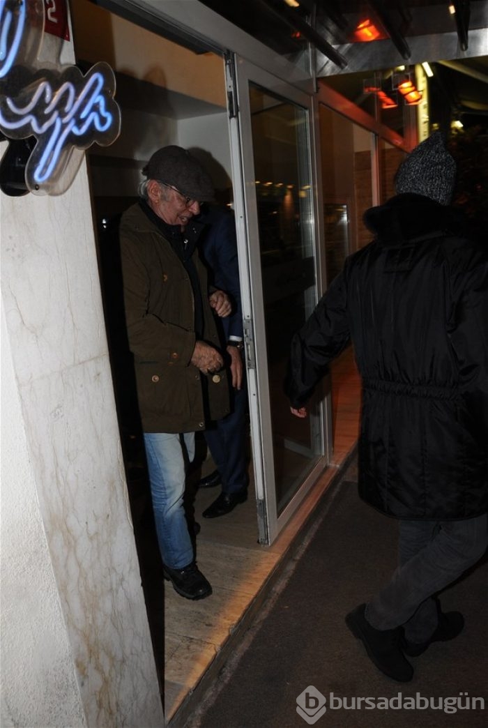 Cem Yılmaz ve sevgilisi!
