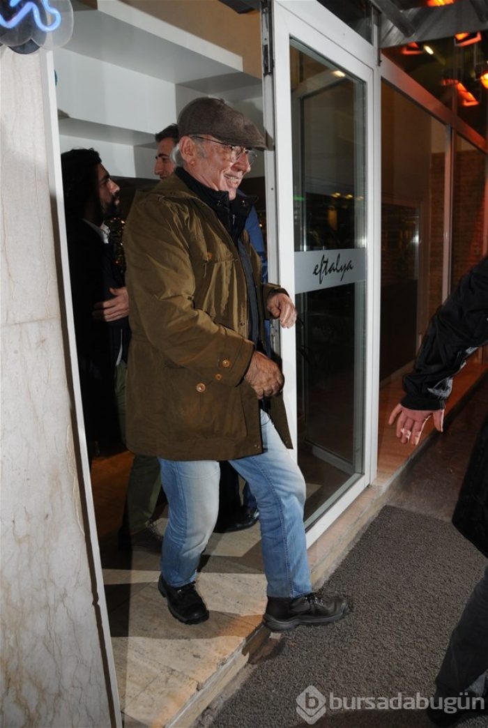Cem Yılmaz ve sevgilisi!
