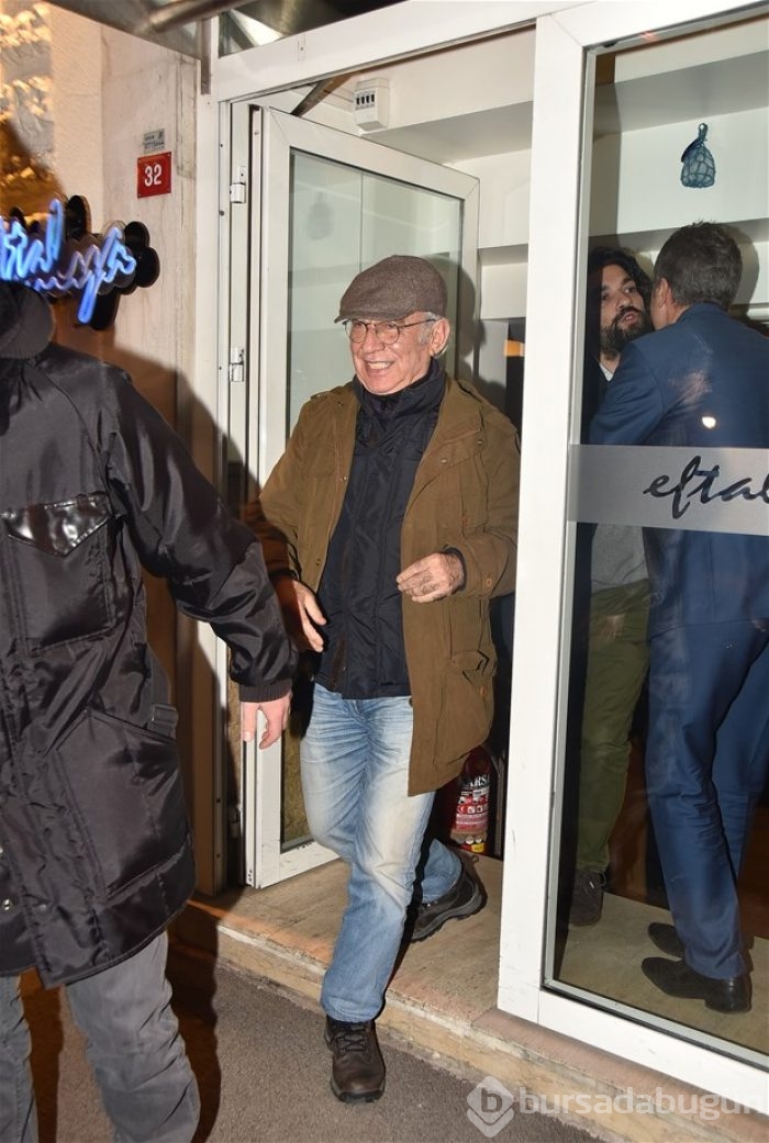 Cem Yılmaz ve sevgilisi!

