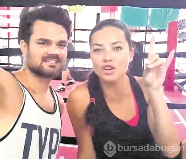 Adriana Lima kızlarıyla tatilde
