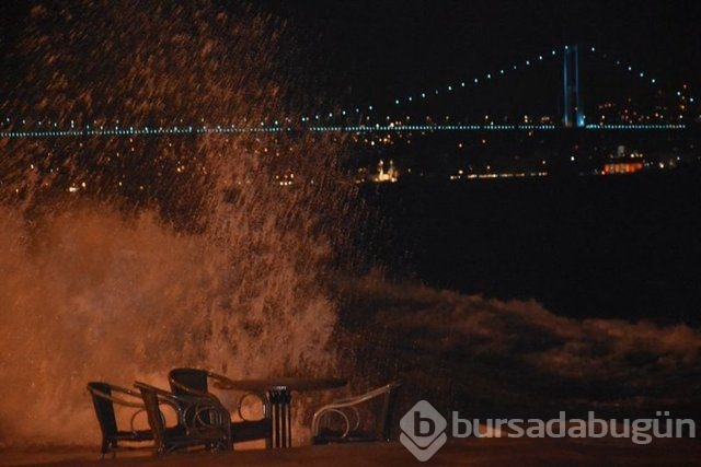 Lodos hayatı felç etti!

