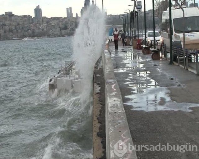 Lodos hayatı felç etti!
