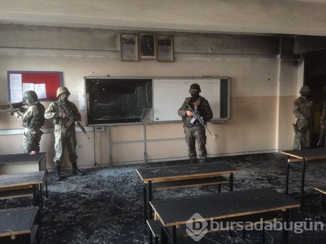 Cizre'de operasyonlardan çarpıcı kareler
