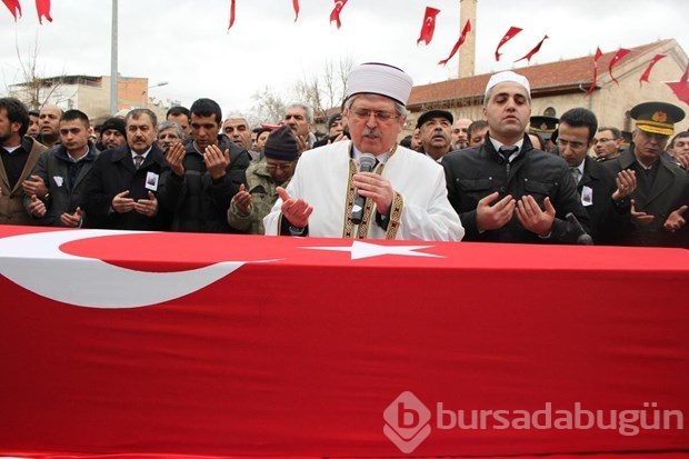 Şırnak'ta şehit olan uzman çavuş toprağa verildi