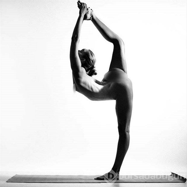 Instagram'ın çıplak yogacısı
