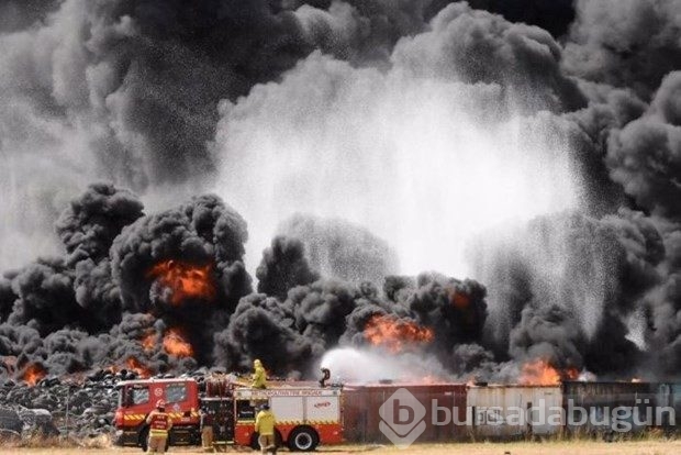 12 bin araba lastiği cayır cayır yandı