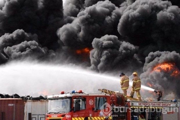 12 bin araba lastiği cayır cayır yandı