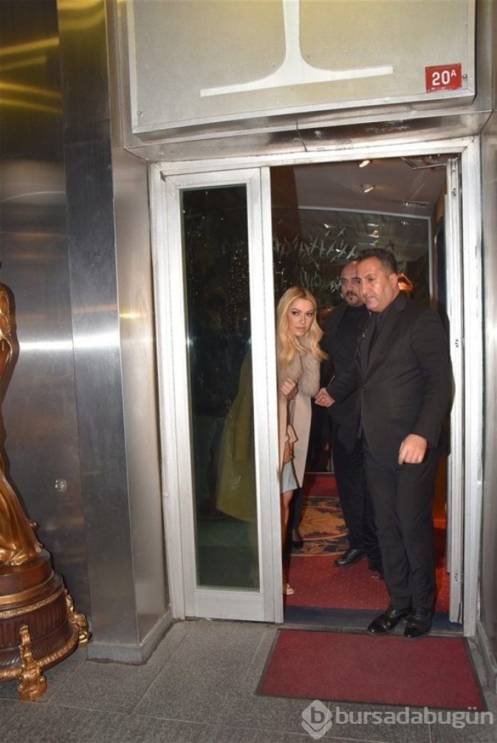 Hadise soğuğa dayanamadı!